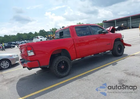 2021 Ram 1500 Big Horn 4X4 5'7 Box z USA, uszkodzony, nr VIN 1C6SRFFT8MN622915